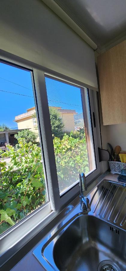 Apartament Teuta Përmet Екстериор снимка